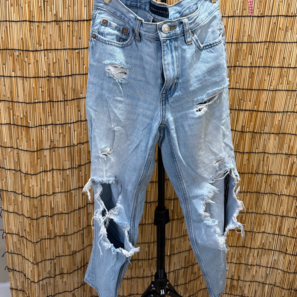 Aeropostale Light Blue Ripped Mom Jeans